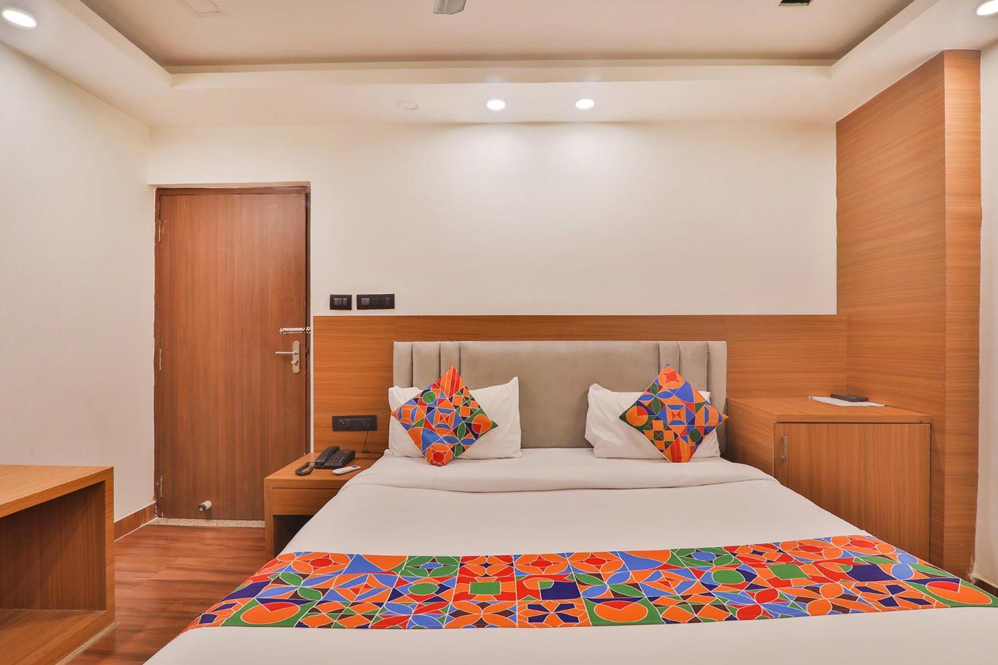 Hotel Fabhotel Shaurya Lucknow