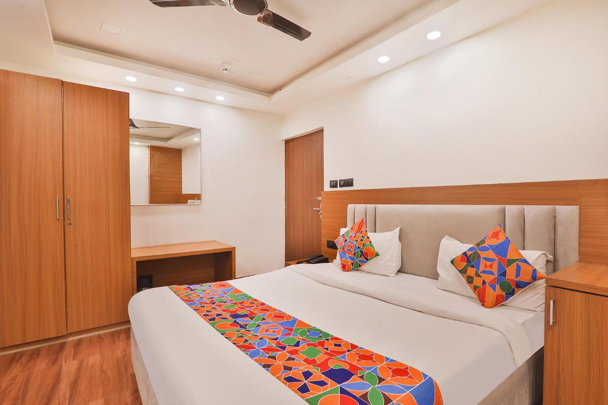 Fabhotel Shaurya 3*